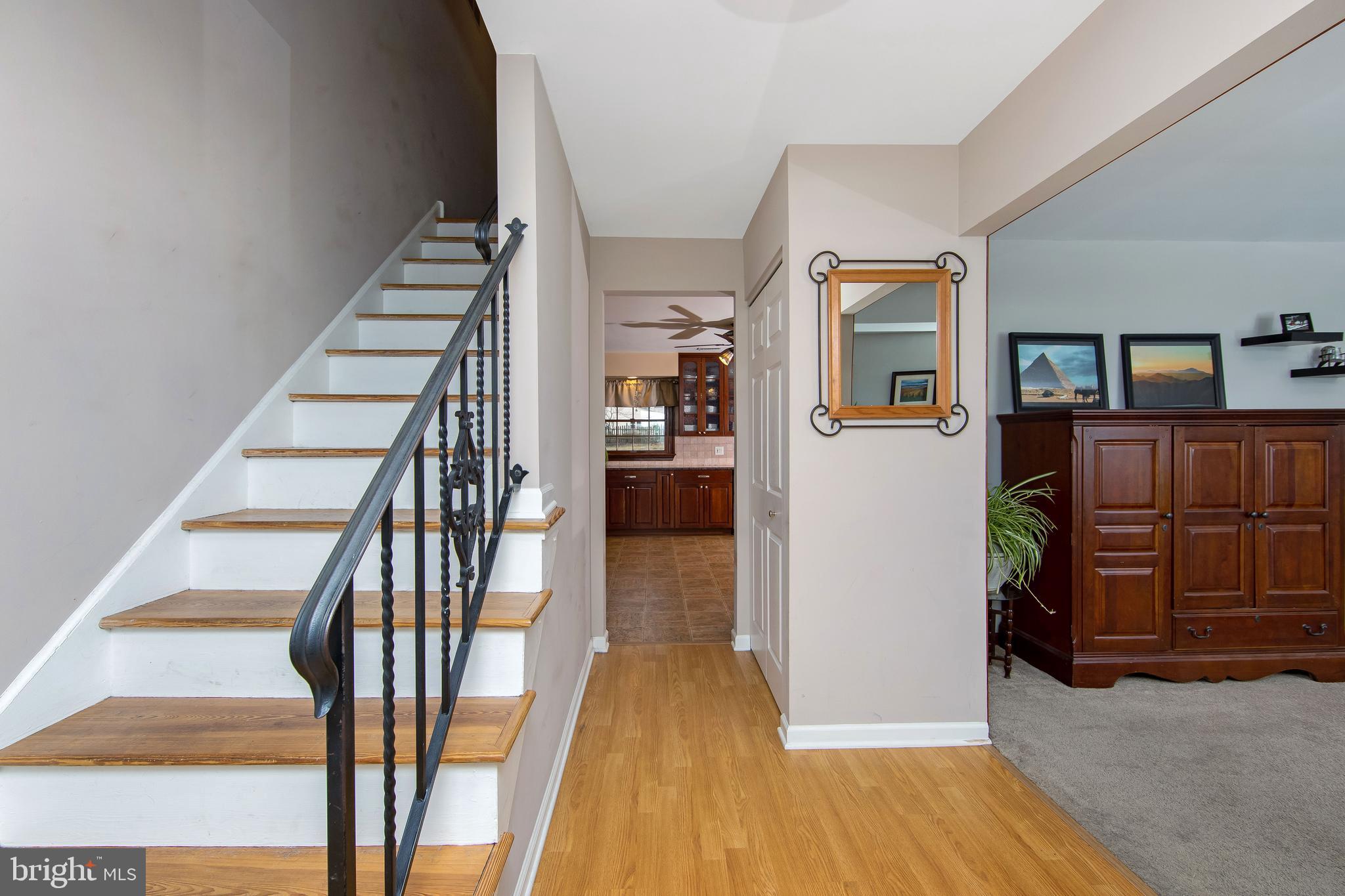 8 Mariner Drive Sewell, NJ 08080 - Photo 2 of 55