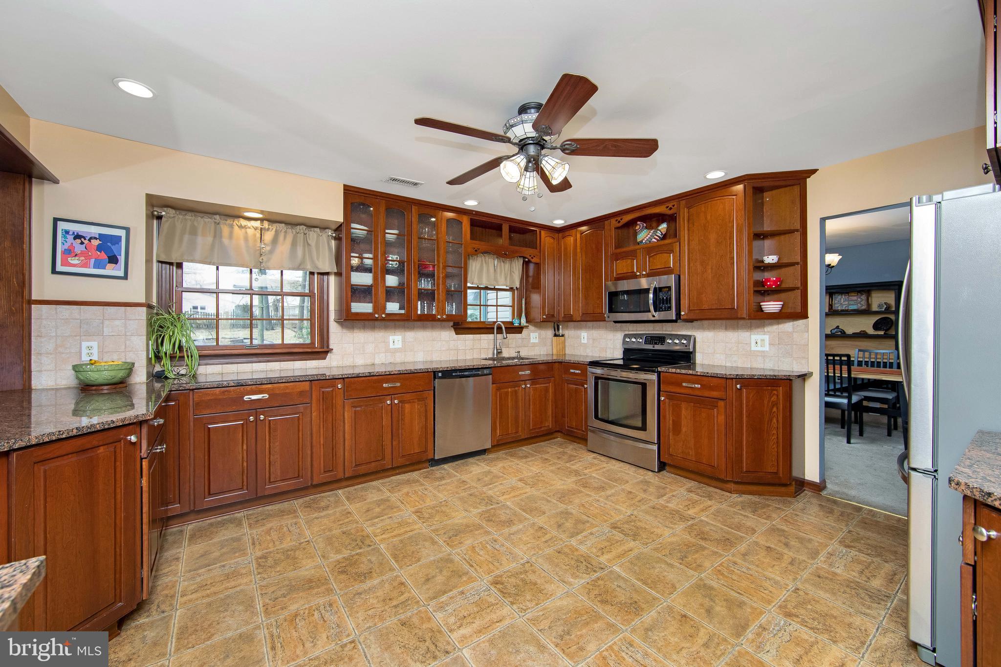 8 Mariner Drive Sewell, NJ 08080 - Photo 10 of 55