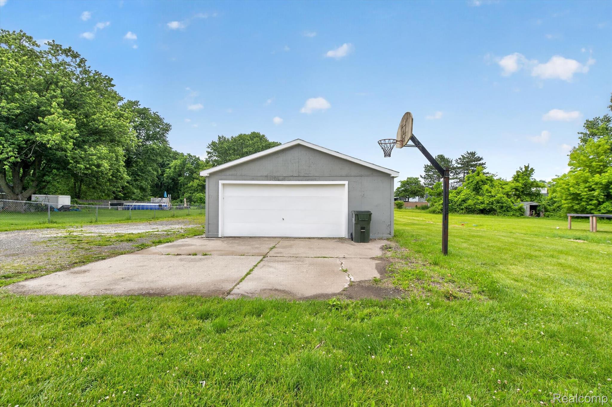 2931 Grant Road Rochester, MI 48309 - Photo 20 of 21 20.jpg