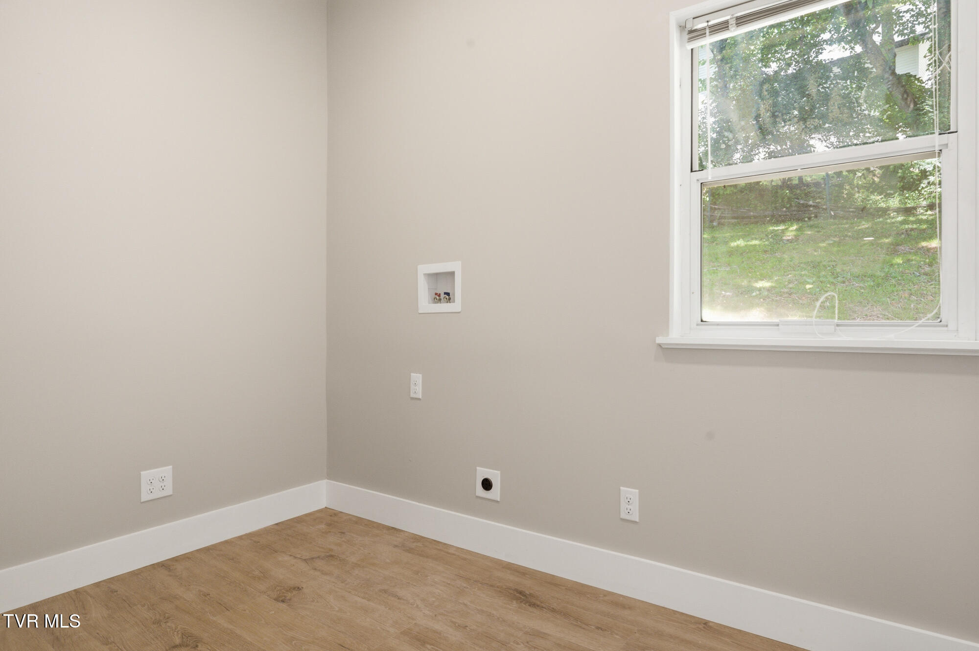 1345 King College Road Bristol, TN 37620 - Photo 21 of 42 DSC_0157