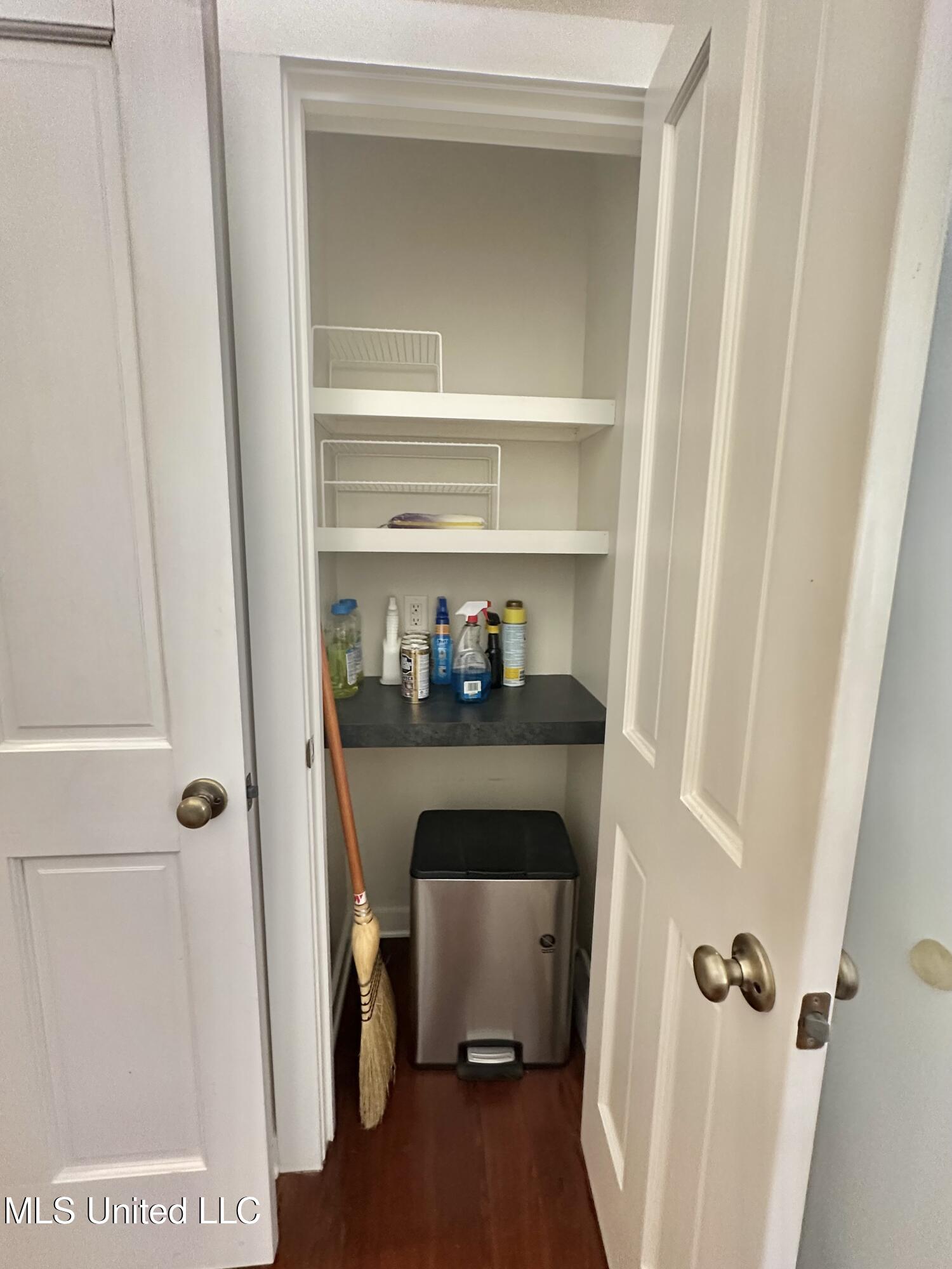 308 North Rankin Street Natchez, MS 39120 - Photo 11 of 32 IMG_3714