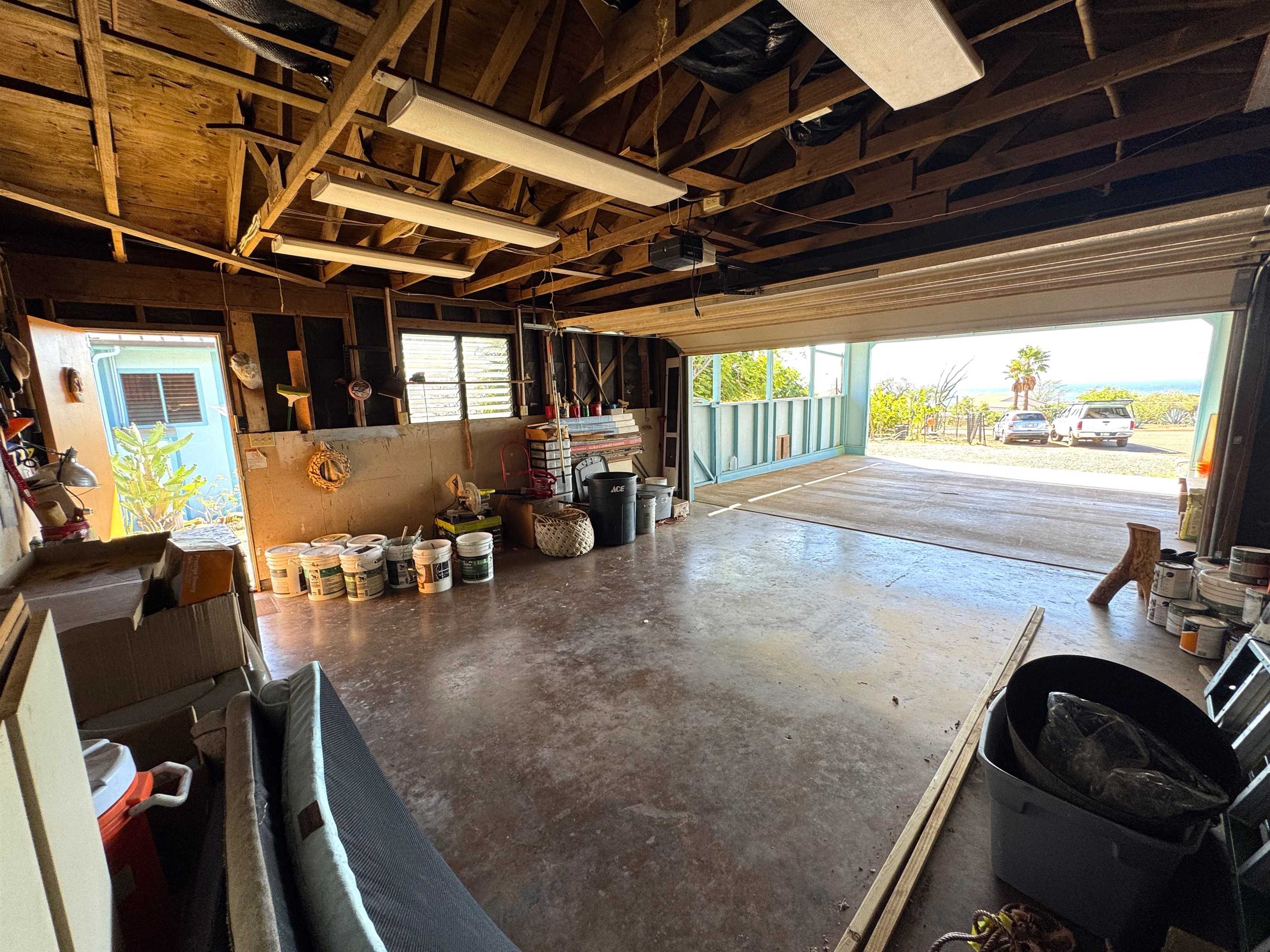 380 Ulua Road, Unit LOT 171 Kaunakakai, HI 96748 - Photo 33 of 44 a view of a room with gym equipment