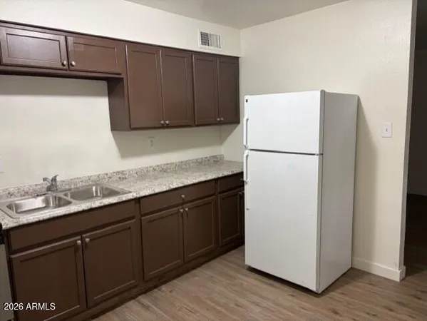 $895 | 5918 West Alice Avenue, Unit 4, Glendale, AZ 85302