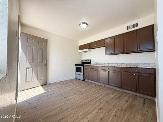 $995 | 5918 West Alice Avenue, Unit 4, Glendale, AZ 85302