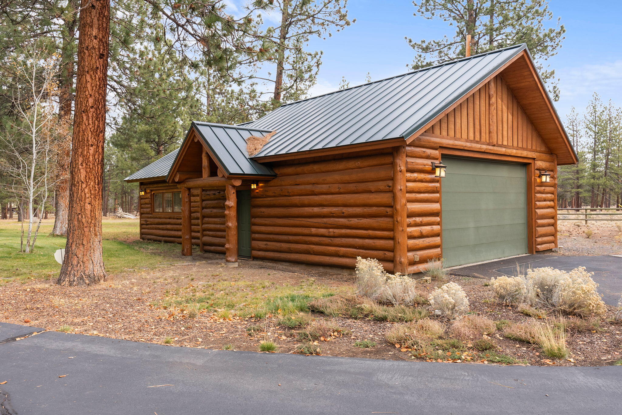 69440 Crooked Horseshoe Road Sisters, OR 97759 - Photo 61 of 76 95-web-or-mls-Riley Visuals-95