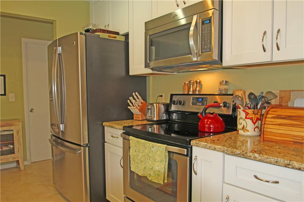 783 Northwest Spruce Ridge Drive Stuart, FL 34994 - Photo 10 of 29 Gallery Image 10