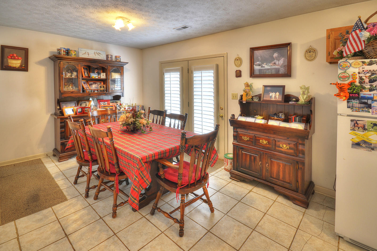 1423 Ebenezer Road Knoxville, TN 37922 - Photo 11 of 23 Doors to back patio