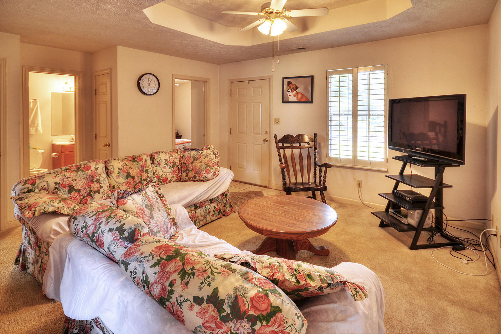 1423 Ebenezer Road Knoxville, TN 37922 - Photo 9 of 23 Living Room