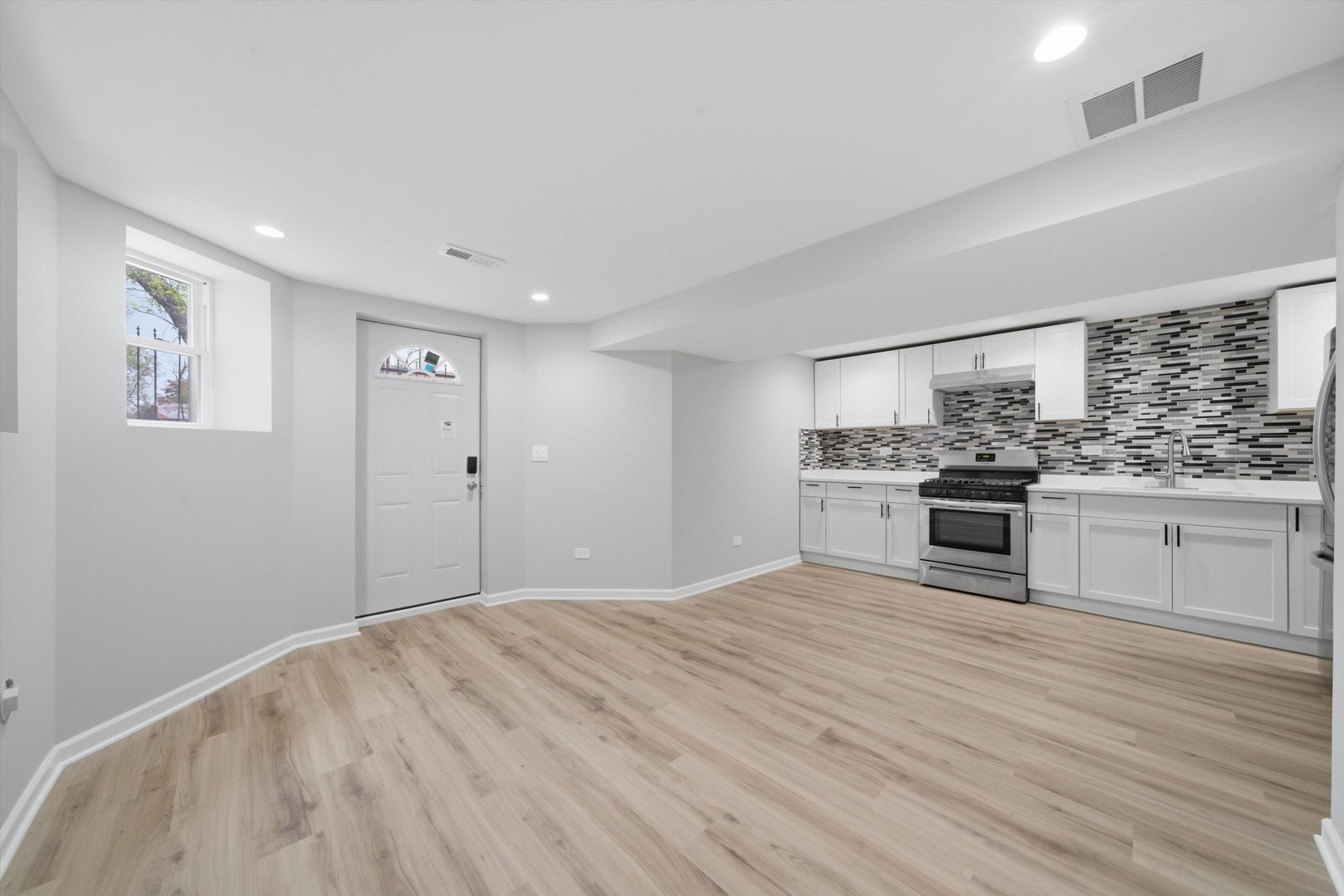 4532 West Maypole Avenue Chicago, IL 60624 - Photo 23 of 33 Gallery Image 23