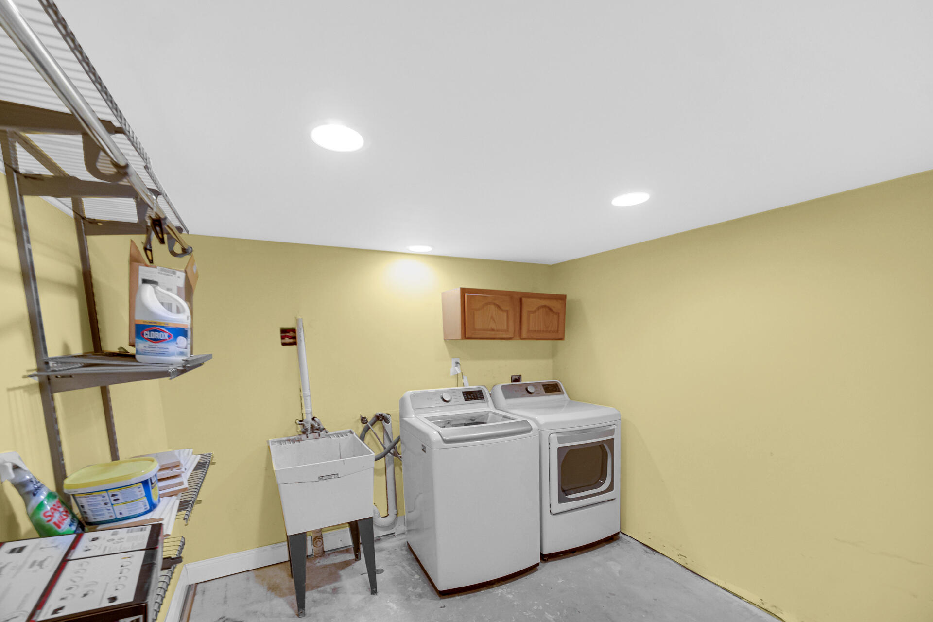 3716 Walsh Street Portage, IN 46368 - Photo 19 of 24 a utility room with dryer and washer