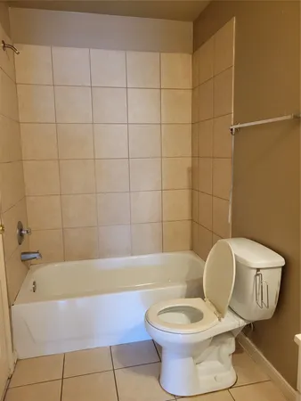 $1,880 | 4611 Knoxville Street, Unit A, Houston, TX 77051