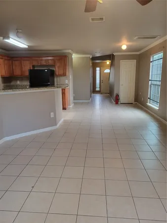 $1,880 | 4611 Knoxville Street, Unit A, Houston, TX 77051