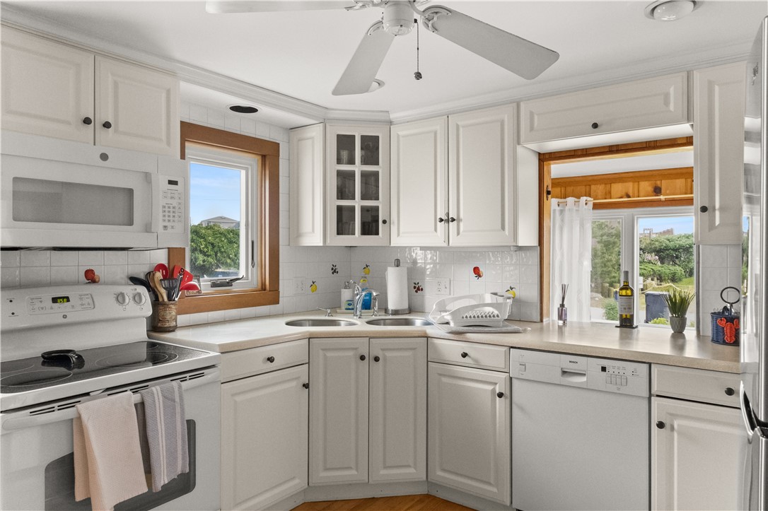 24 Dunes Road Narragansett, RI 02882 - Photo 19 of 48