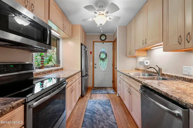 $425,000 | 1178 Bancroft Road, Becket, MA 01223