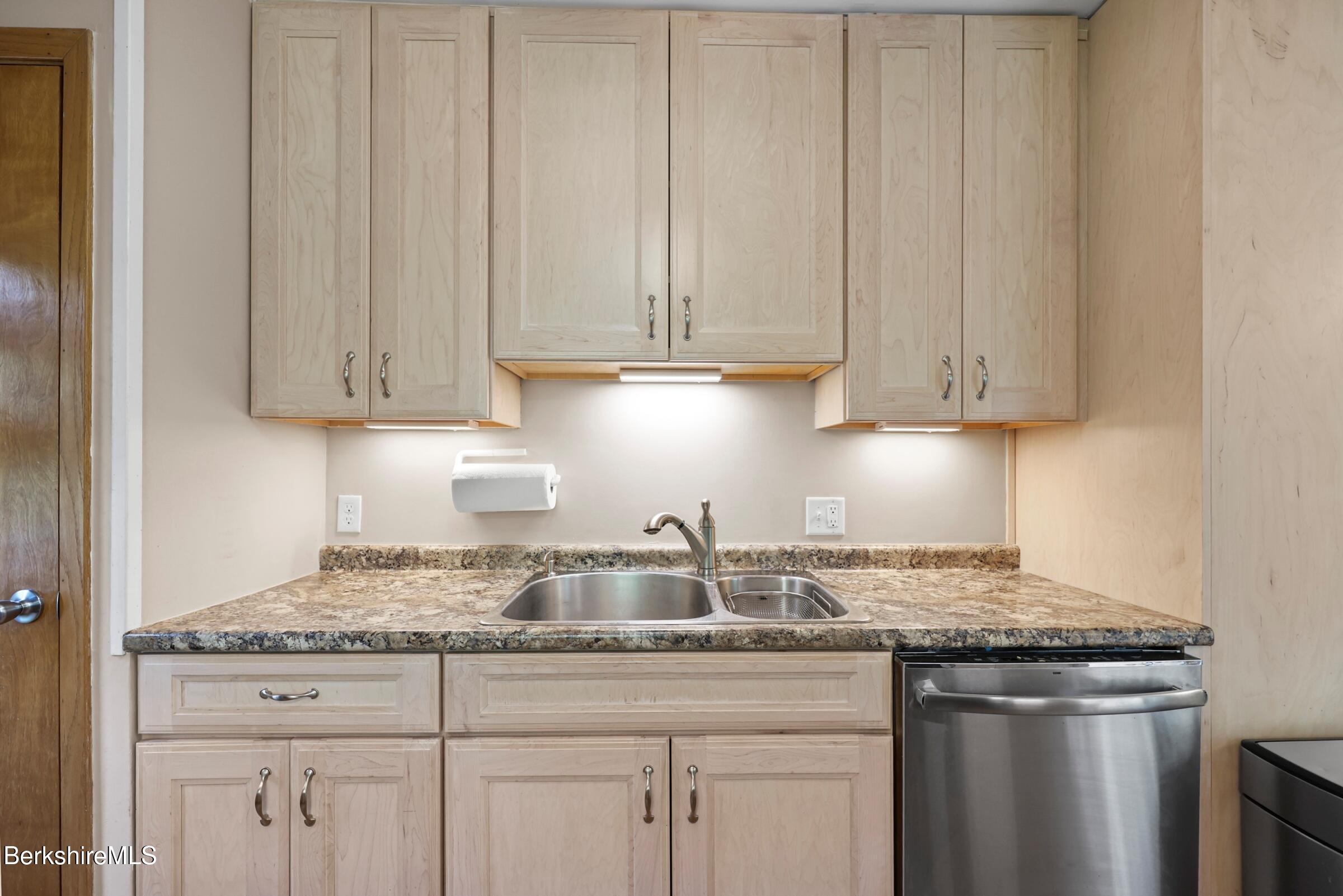 1178 Bancroft Road Becket, MA 01223 - Photo 14 of 40 Kitchen