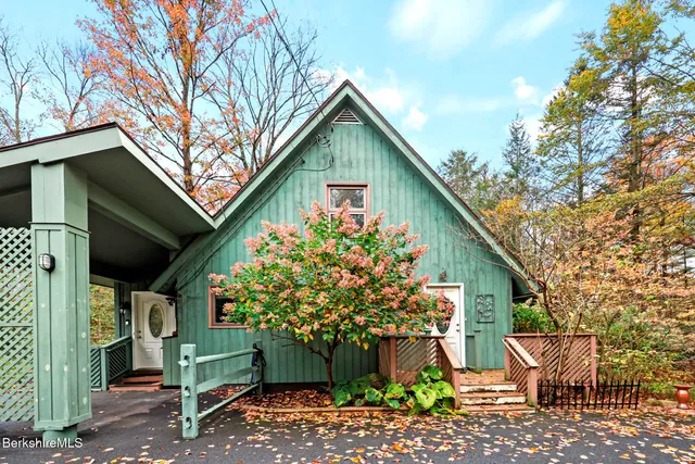 $425,000 | 1178 Bancroft Road, Becket, MA 01223