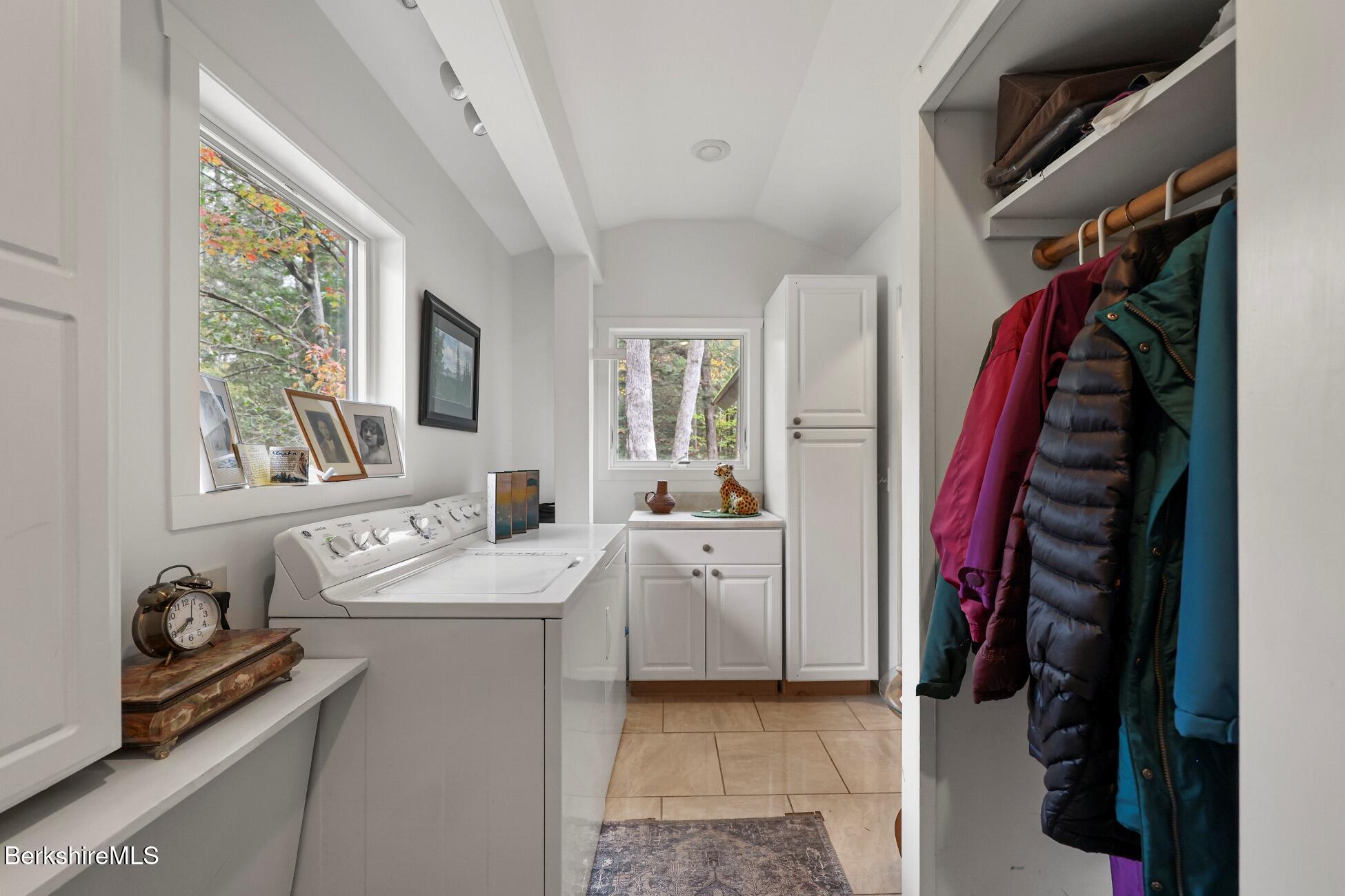 1178 Bancroft Road Becket, MA 01223 - Photo 22 of 40 Mdroom