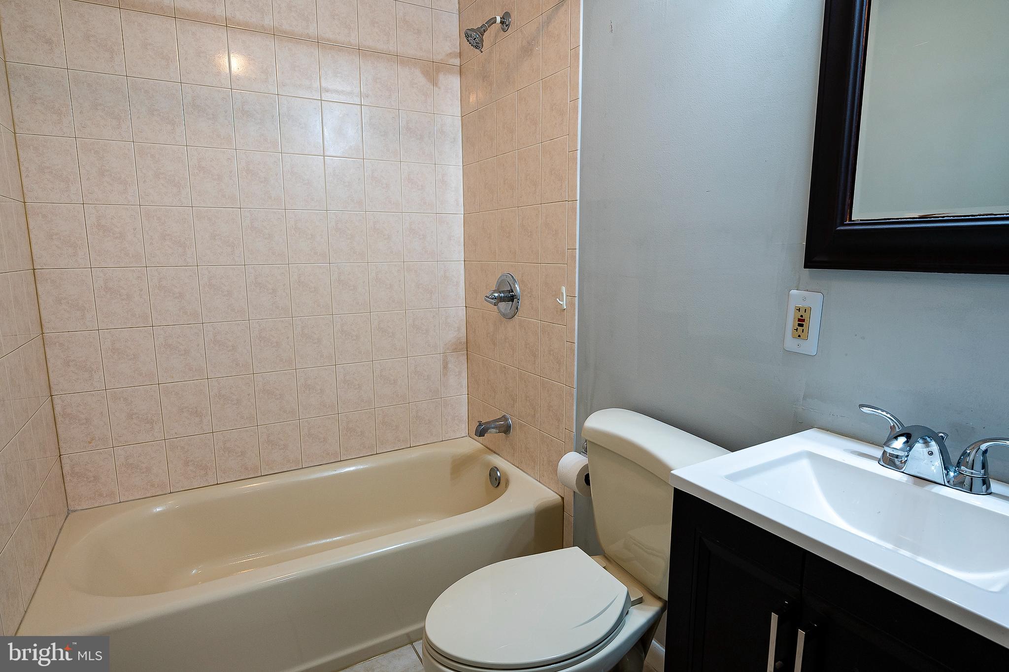 3167 Bero Road Lansdowne, MD 21227 - Photo 15 of 22 Bathroom