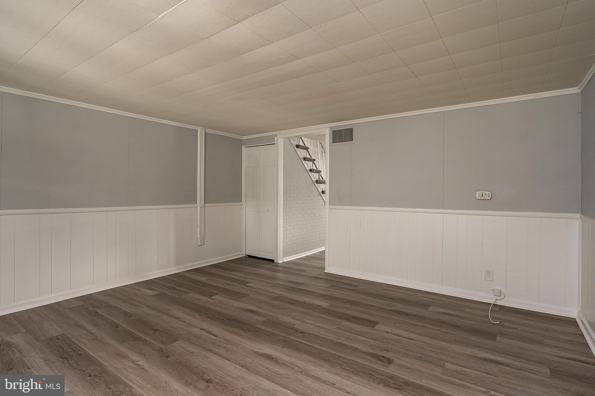 3167 Bero Road Lansdowne, MD 21227 - Photo 10 of 22 Living Room (alt view)