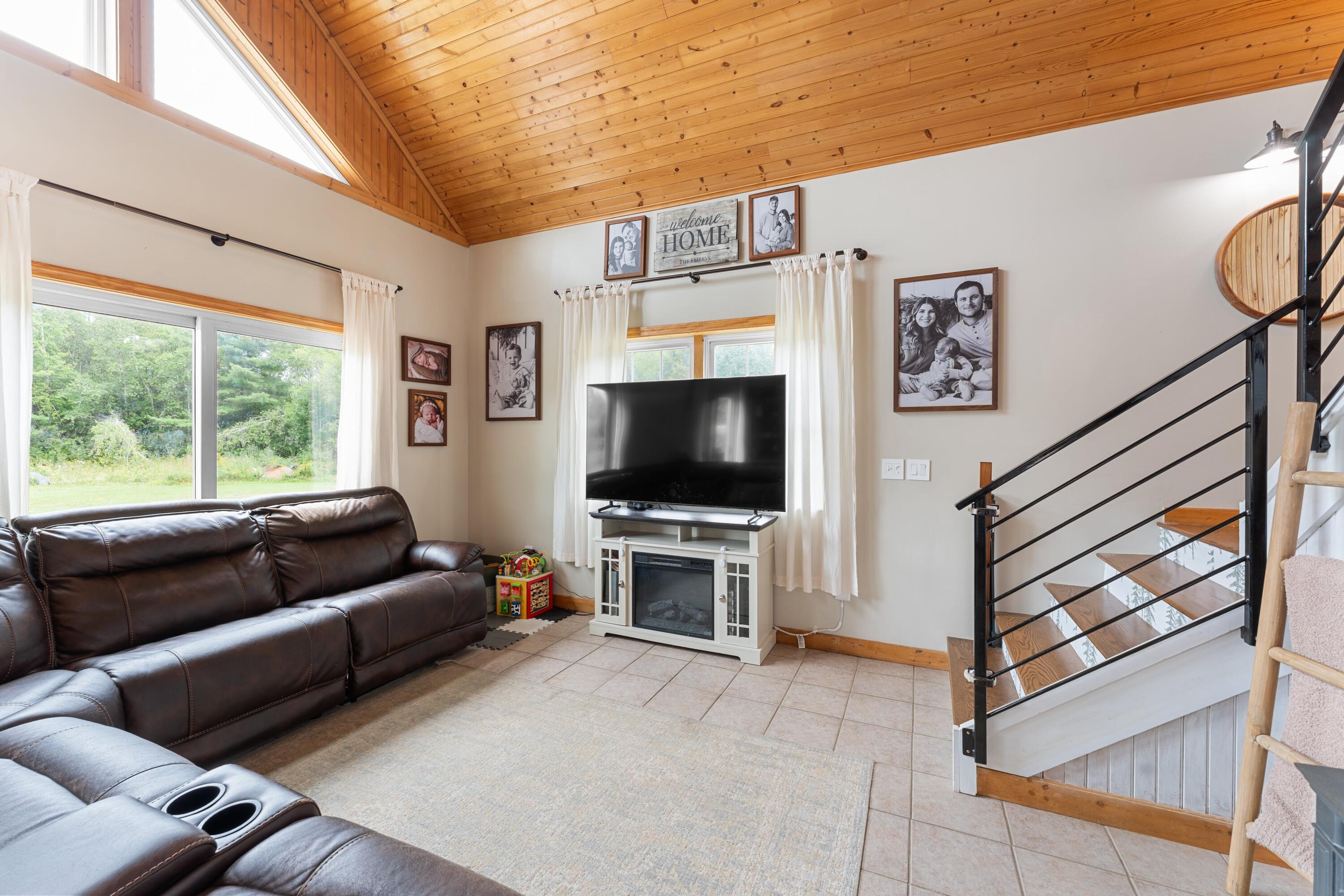 87 Annabessacook Road Winthrop, ME 04364 - Photo 7 of 51 DSC06429