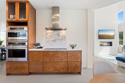 $1,300,000 | 1 Sparrowglen Lane, The Hills, TX 78738