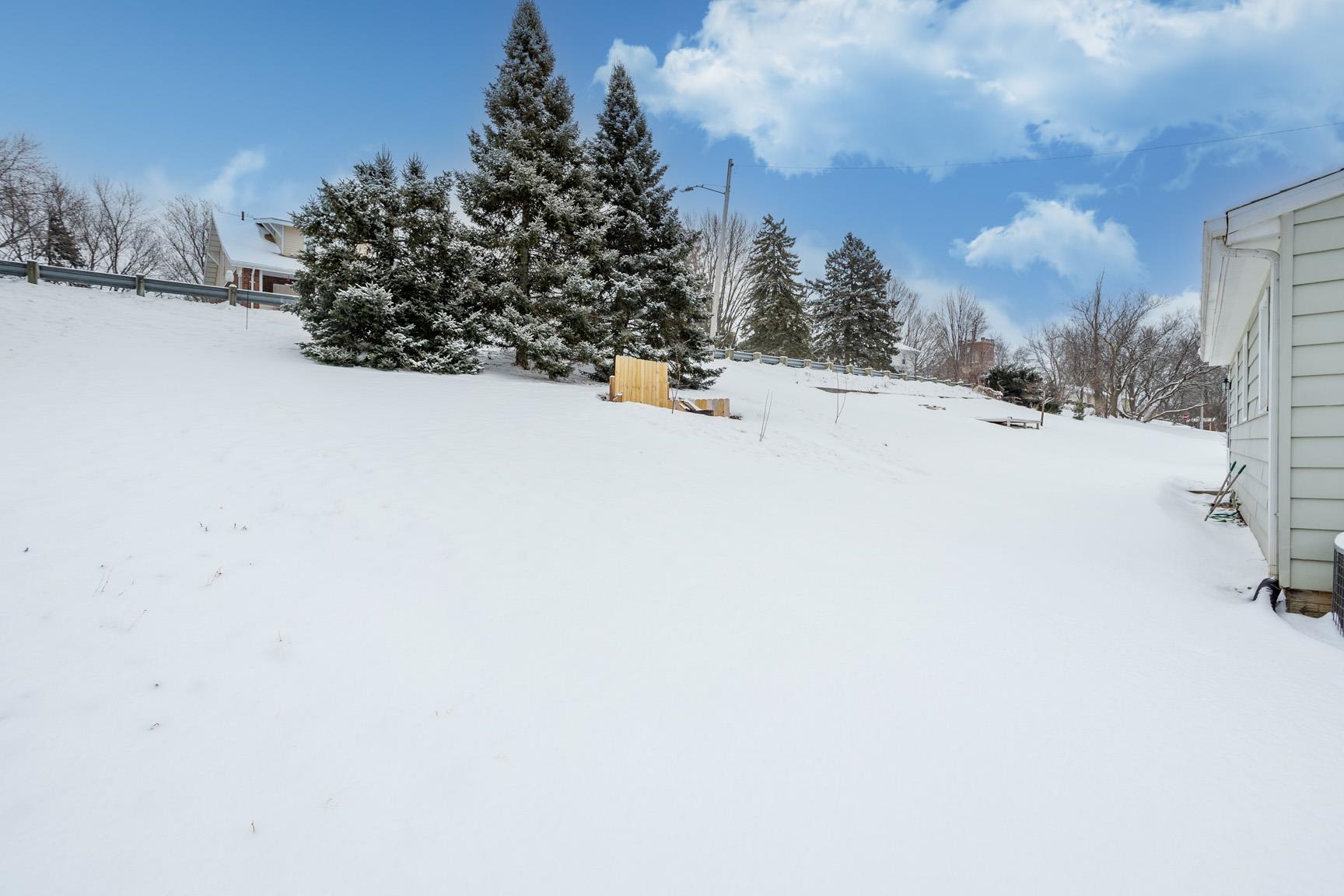 120 Highland Avenue Iron Ridge, WI 53035 - Photo 7 of 36