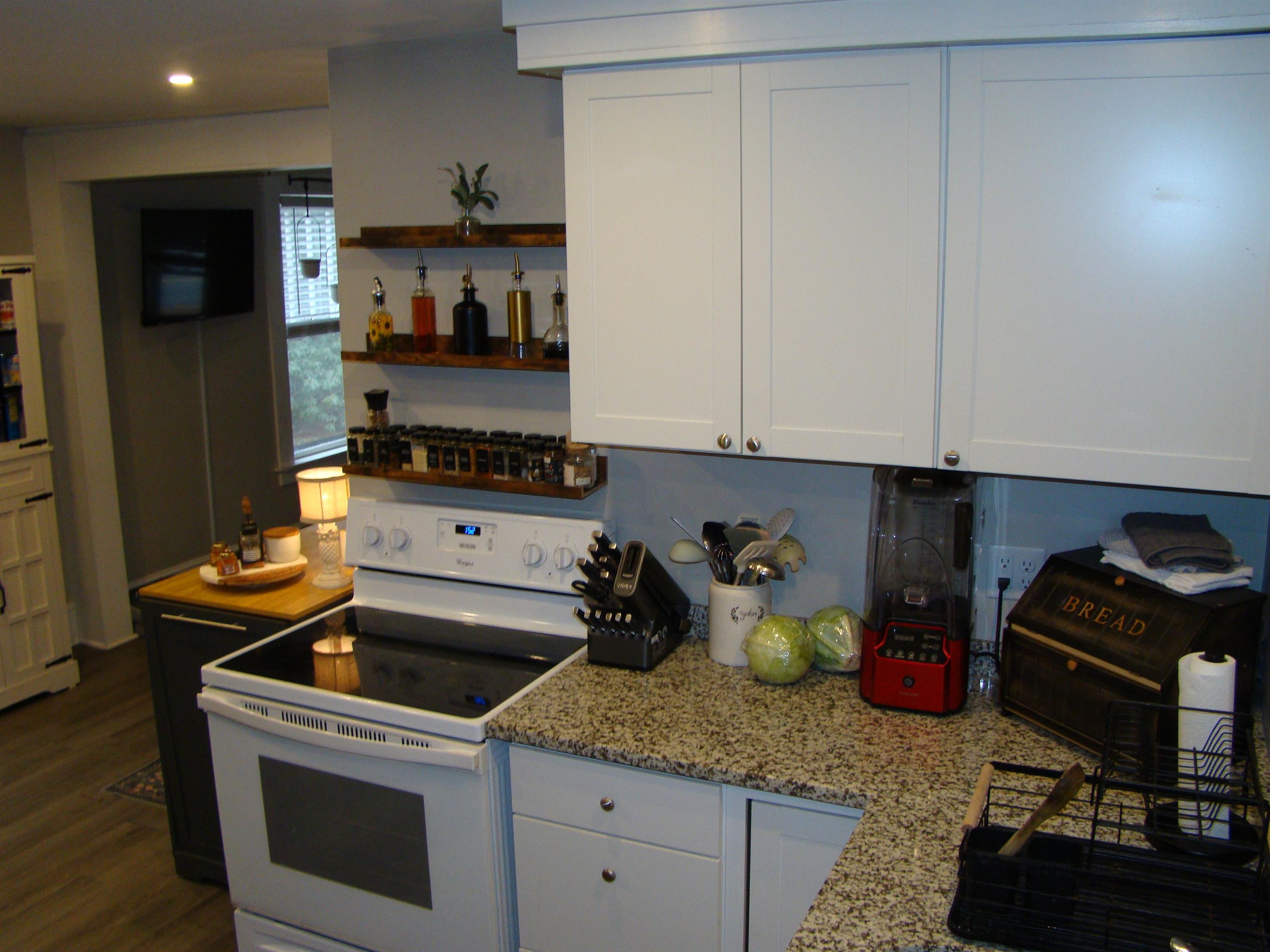 13 Back River Road Bedford, NH 03110 - Photo 8 of 39