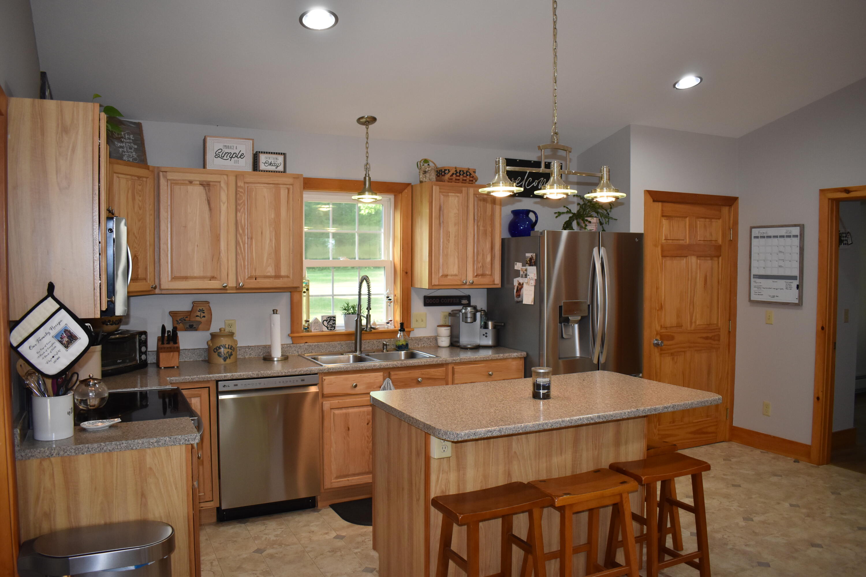 17 Burnham Road Burlington, ME 04417 - Photo 5 of 38 DSC_0226