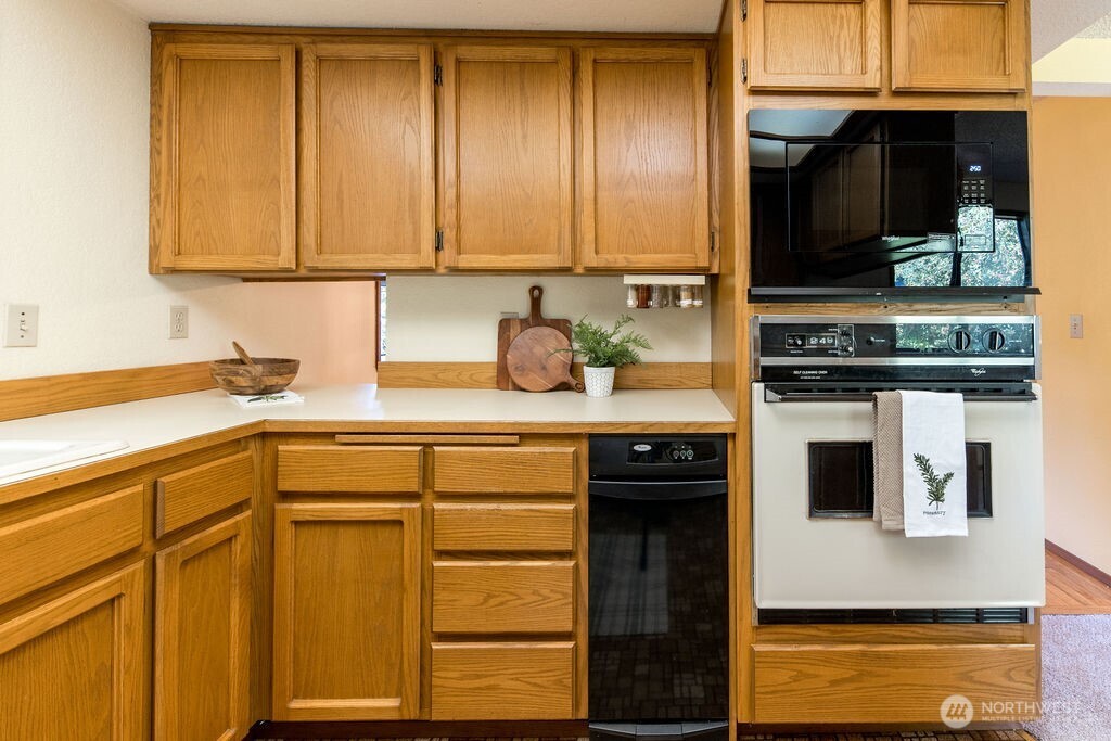 14825 Southeast 138th Place Renton, WA 98059 - Photo 8 of 30