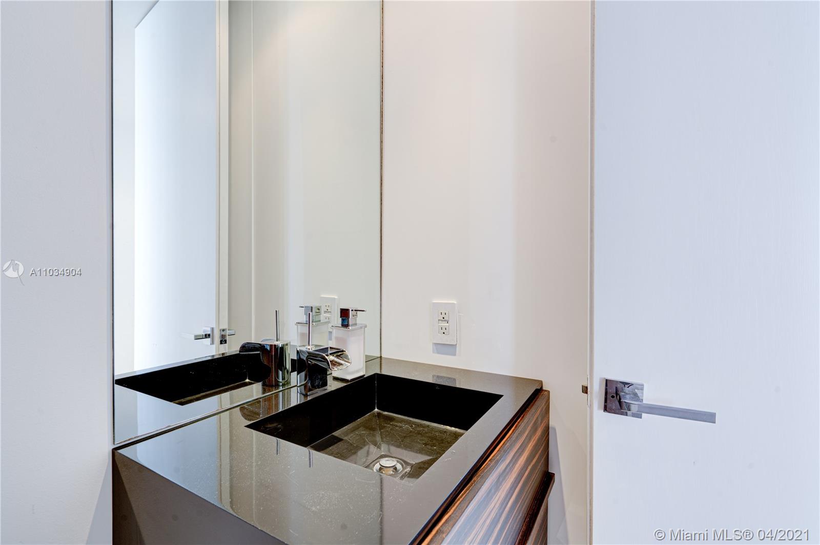 495 Brickell Avenue, Unit 4801 Miami, FL 33131 - Photo 26 of 60