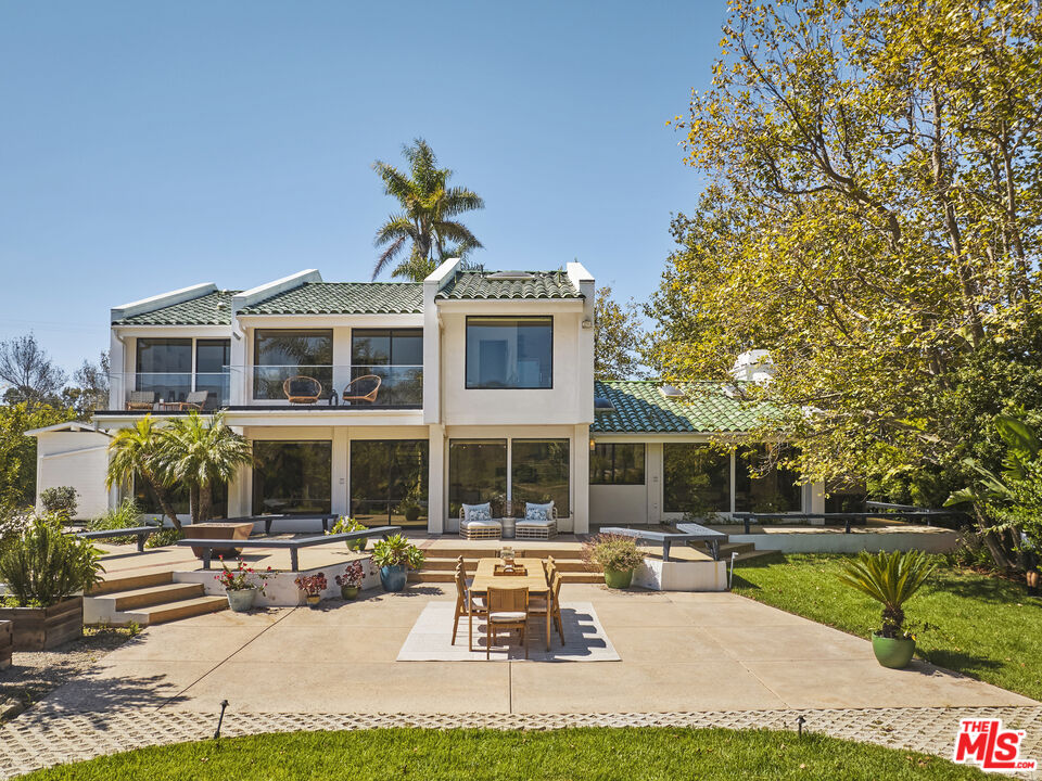 29417 Bluewater Road Malibu, CA 90265 - Photo 2 of 34