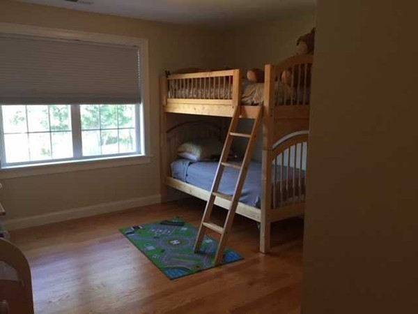 139 Berwick Road Attleboro, MA 02703 - Photo 17 of 23 Gallery Image 17