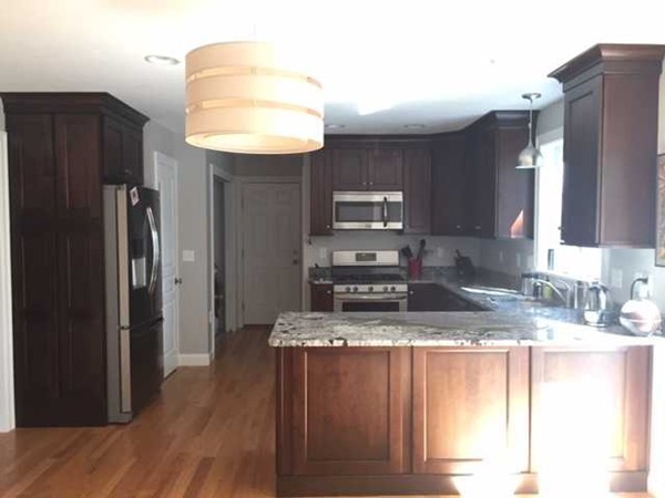 139 Berwick Road Attleboro, MA 02703 - Photo 2 of 23 Gallery Image 2