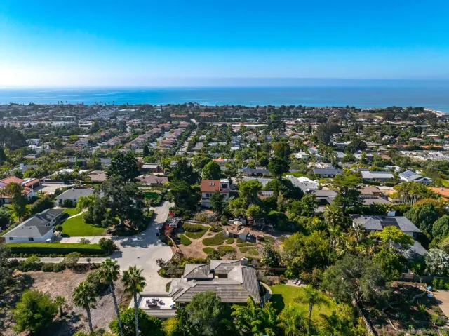 $3,895,000 | 372 Hillcrest Scenic Lane, Encinitas, CA 92024