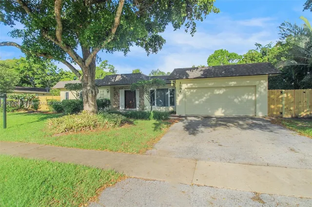 $599,900 | 1531 Southwest 67th Terrace, Plantation, FL 33317