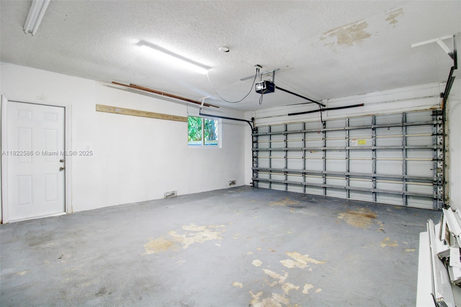 1531 Southwest 67th Terrace Plantation, FL 33317 - Photo 13 of 33