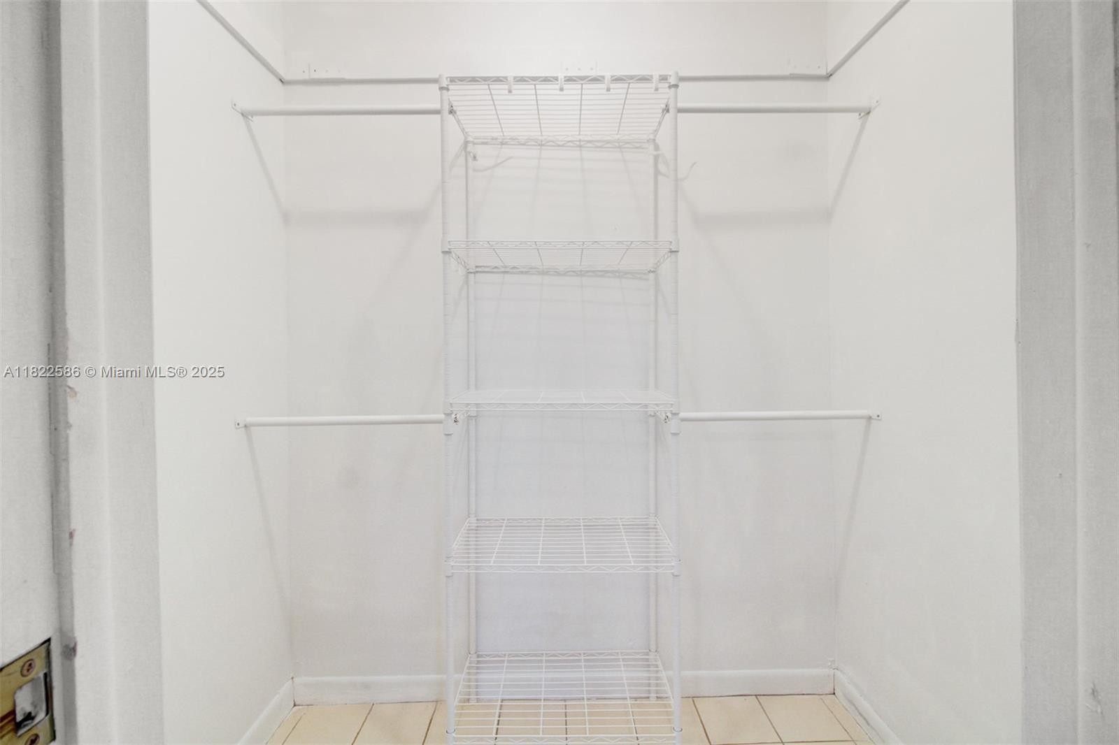 1531 Southwest 67th Terrace Plantation, FL 33317 - Photo 15 of 33