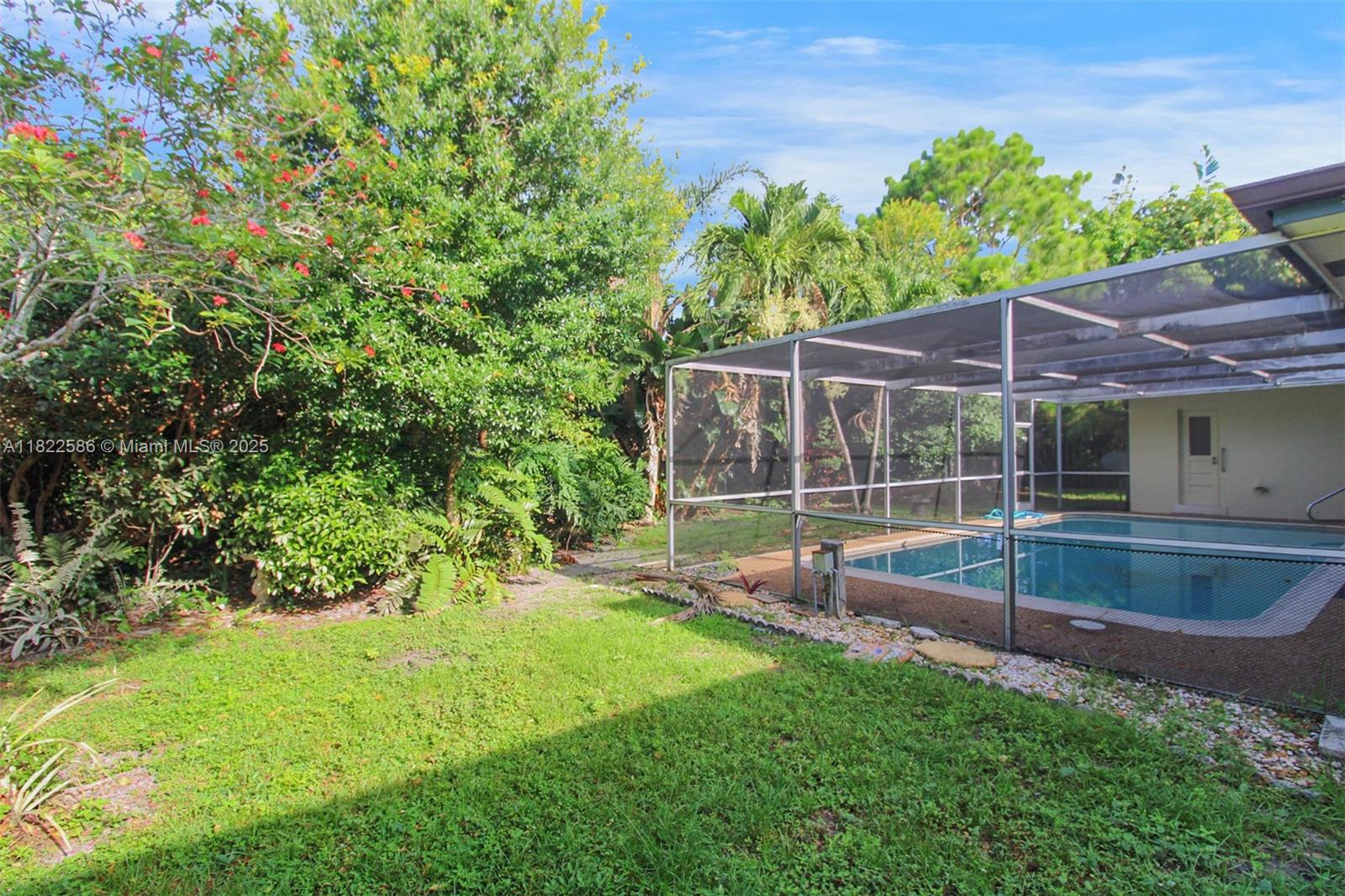 1531 Southwest 67th Terrace Plantation, FL 33317 - Photo 23 of 33