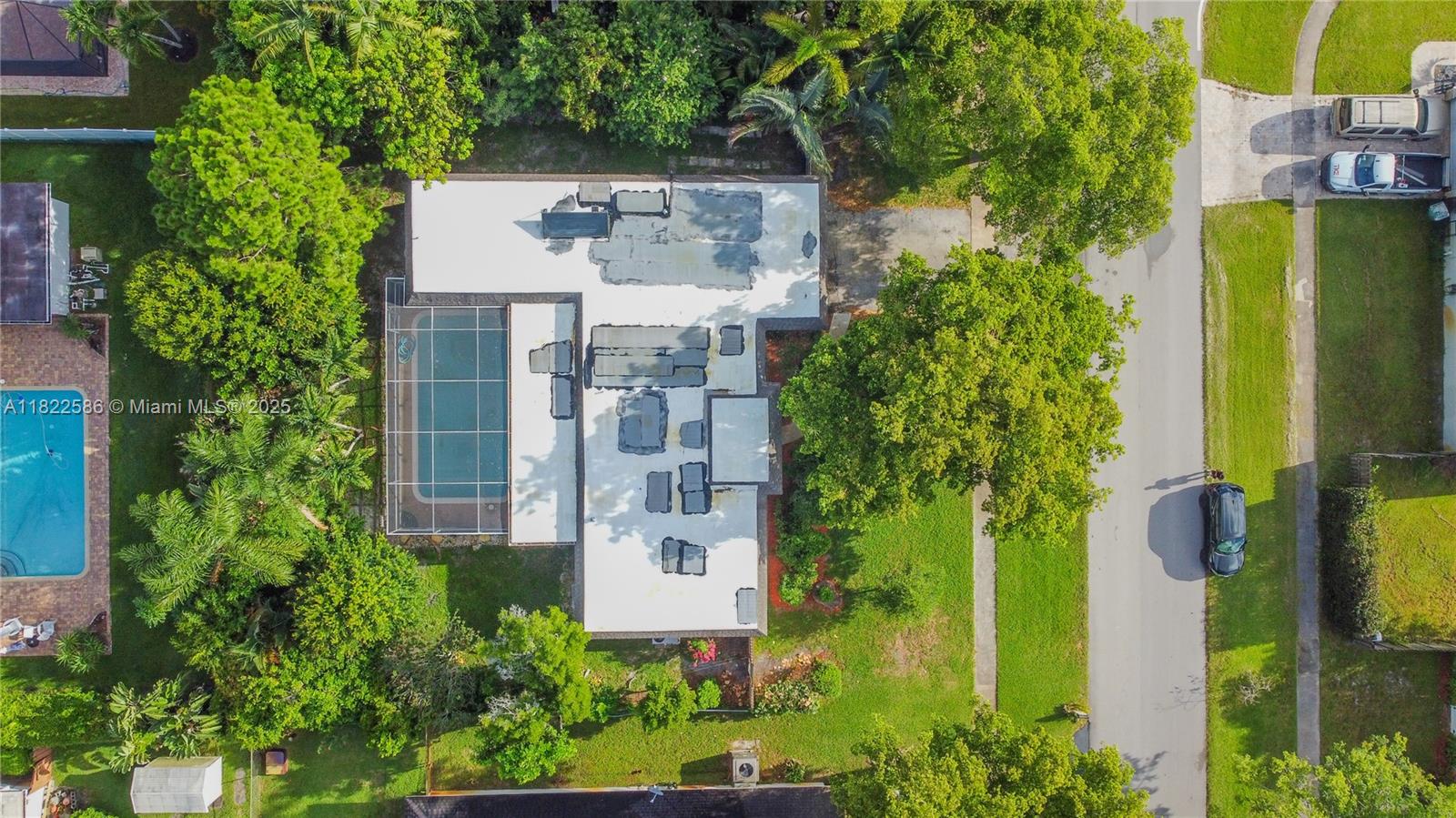 1531 Southwest 67th Terrace Plantation, FL 33317 - Photo 31 of 33