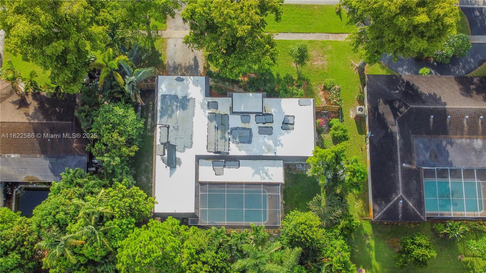 1531 Southwest 67th Terrace Plantation, FL 33317 - Photo 32 of 33