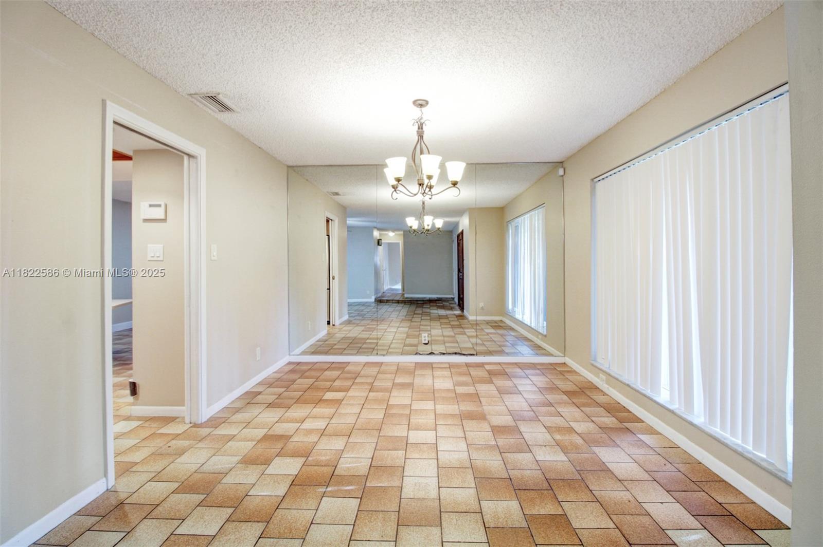 1531 Southwest 67th Terrace Plantation, FL 33317 - Photo 4 of 33