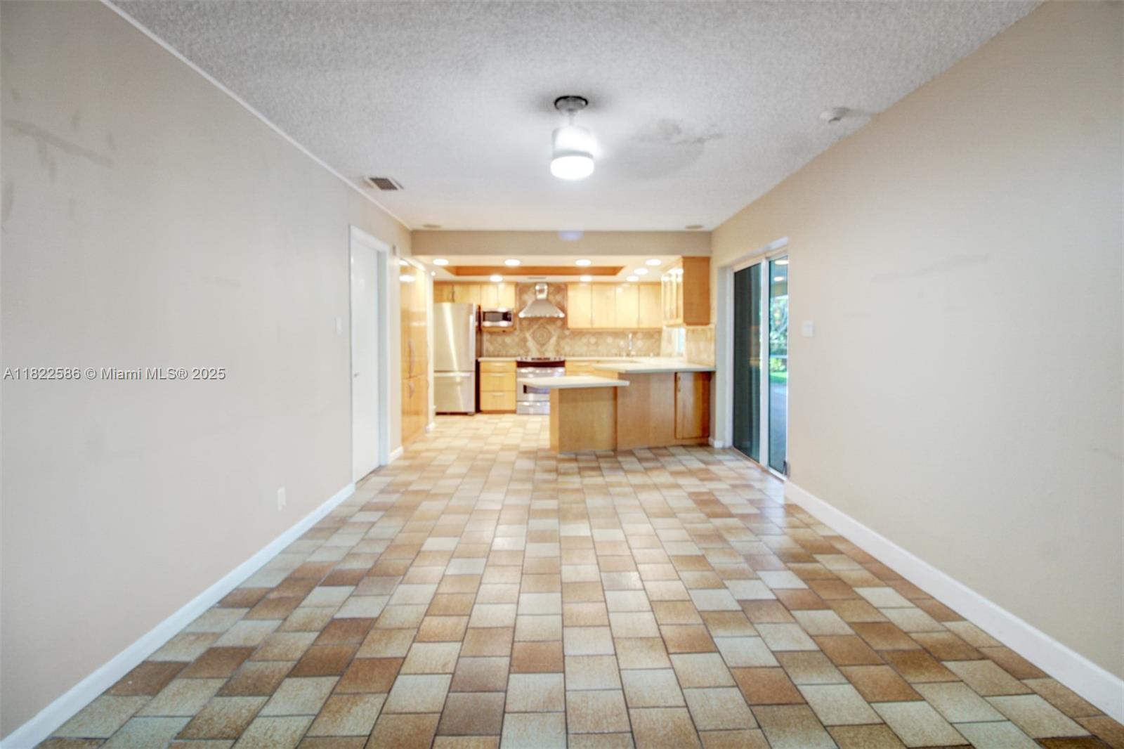 1531 Southwest 67th Terrace Plantation, FL 33317 - Photo 9 of 33