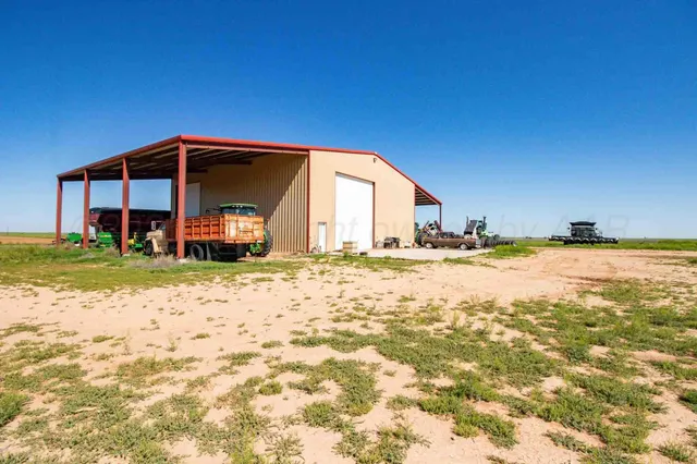 $1,997,977 | 1881 Happy Farm, Happy, TX 79042