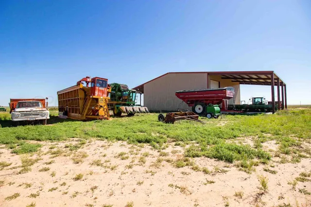 $1,997,977 | 1881 Happy Farm, Happy, TX 79042