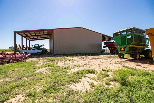 $1,997,977 | 1881 Happy Farm, Happy, TX 79042