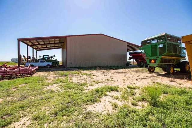 $1,997,977 | 1881 Happy Farm, Happy, TX 79042