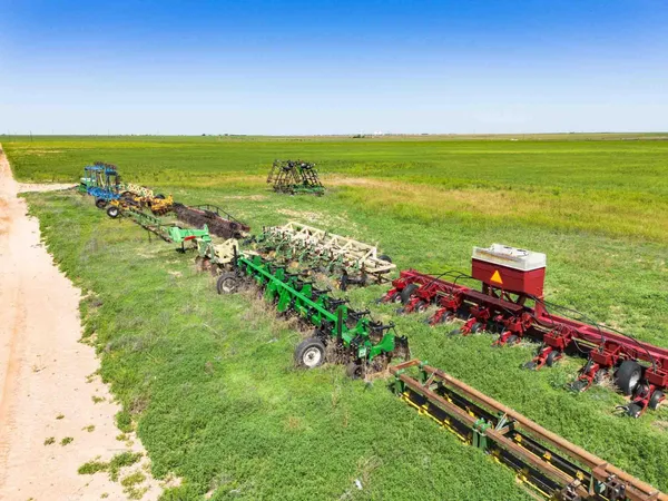 $1,997,977 | 1881 Happy Farm, Happy, TX 79042