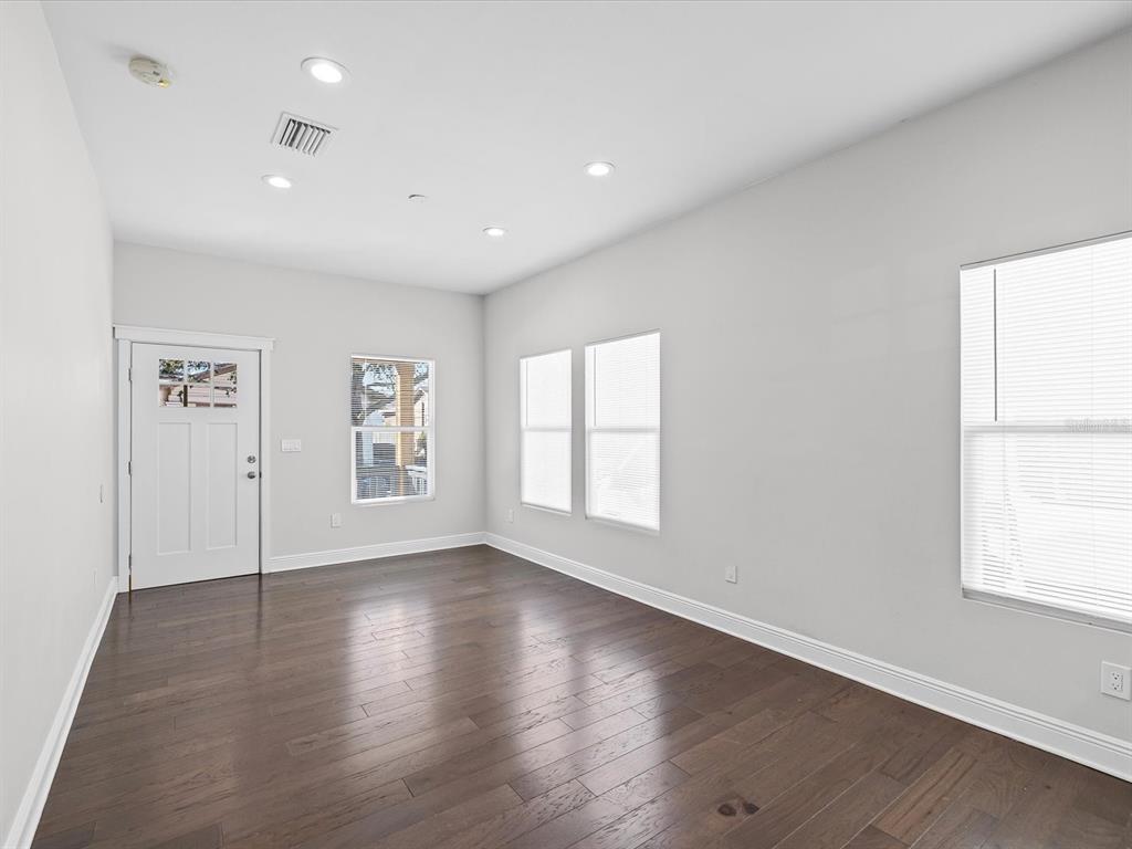 2107 West Cherry Street Tampa, FL 33607 - Photo 3 of 14