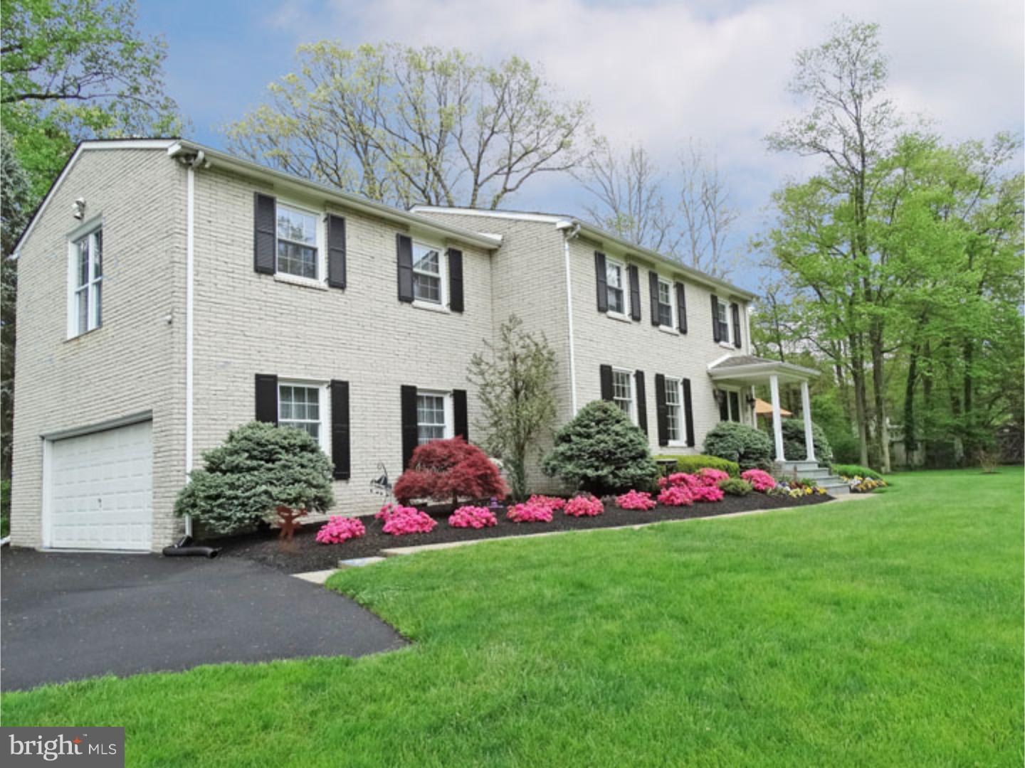 829 Edgewood Road Yardley, PA 19067 - Photo 4 of 25 Garage