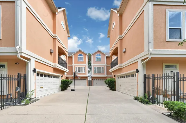 $465,000 | 4216 Childress Street, Houston, TX 77005